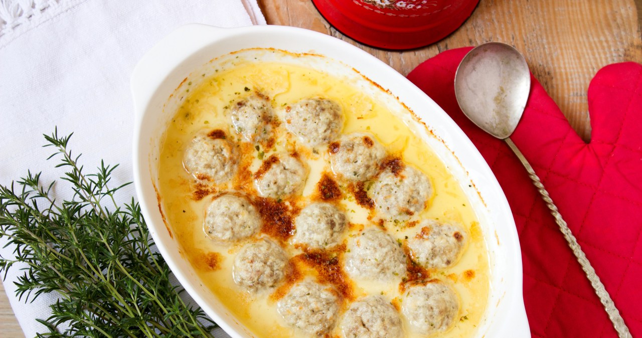 To pyszny obiad dla całej rodziny /danilovajanna /123RF/PICSEL