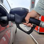 To samo paliwo, a 68 groszy taniej. Można sporo zaoszczędzić