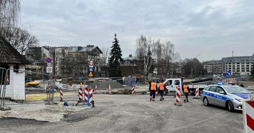 To skrzyżowanie będzie asfaltowane / Zarząd Dróg Miasta Krakowa @zdmk_krakow /