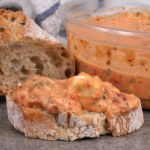 pasty do kanapek To smarowidło do chleba przebija nawet pastę jajeczną. Jest kremowe i wyraziste