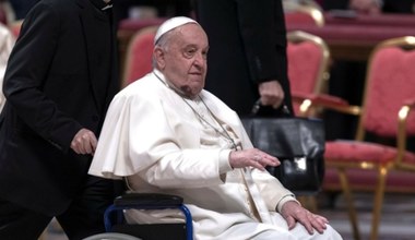 To stan, gdy organizm atakuje kilka bakterii naraz. Czym jest infekcja polimikrobiologiczna, z którą zmaga się papież Franciszek? 