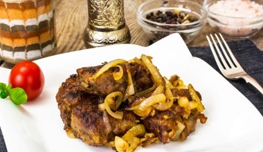 To superfood pełen żelaza i witamin. Ma niewiele kalorii, daje dużo energii i buduje mięśnie 