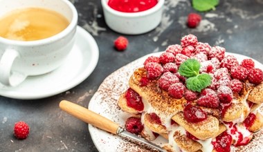 To tiramisu z malinami pokochają wszyscy goście. Szybkie i bez pieczenia