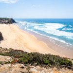 To tu jest najpiękniejsza plaża w Europie. Monte Clerigo - portugalska perełka