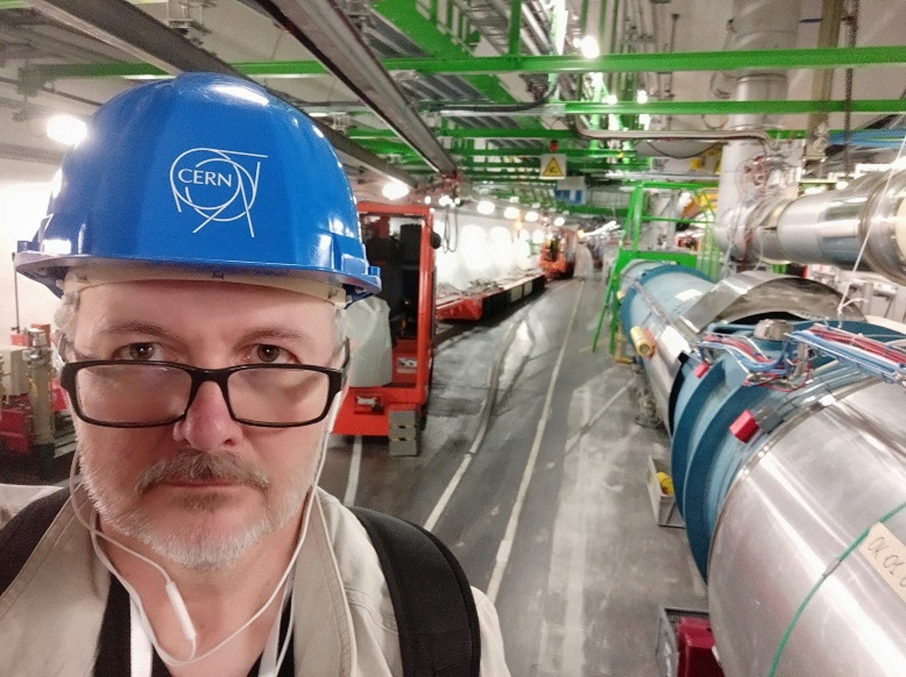 To tu odkryto bozon Higgsa. Spacer w tunelu Wielkiego Zderzacza Hadronów
