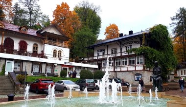 To uzdrowisko jesienią przyciąga jak magnes. Malownicze widoki i lecznicze wody czekają 