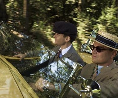 Tobey Maguire i Leonardo DiCaprio w scenie z filmu "Wielki Gatbsy"