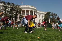 Toczenie wielkanocnych jaj przed Białym Domem