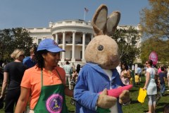 Toczenie wielkanocnych jaj przed Białym Domem