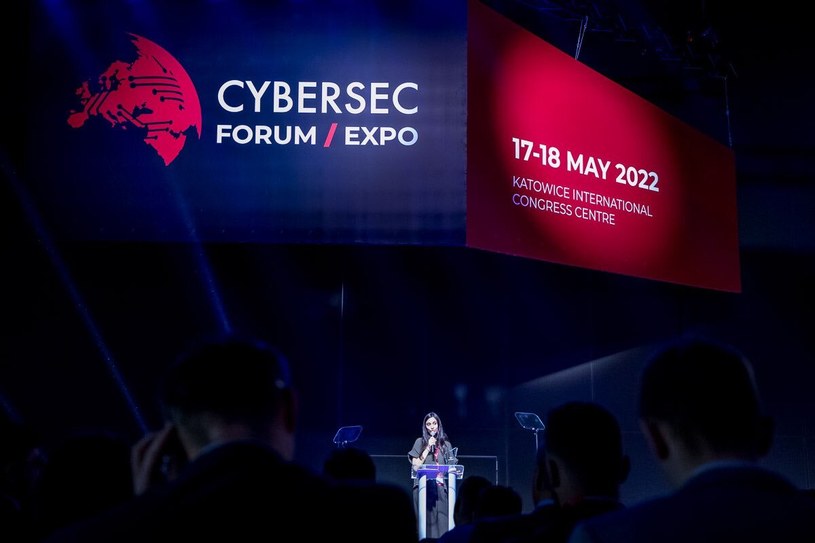 „Toczymy pierwszą cyberwojnę w historii." Rozmowa z Gulsanną Mamediievą z Ministerstwa Transformacji Cyfrowej Ukrainy