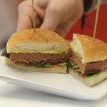 Tofu bez "skrzydełek", groch bez "żeberek". KE chce odebrać roślinom mięsne słowa