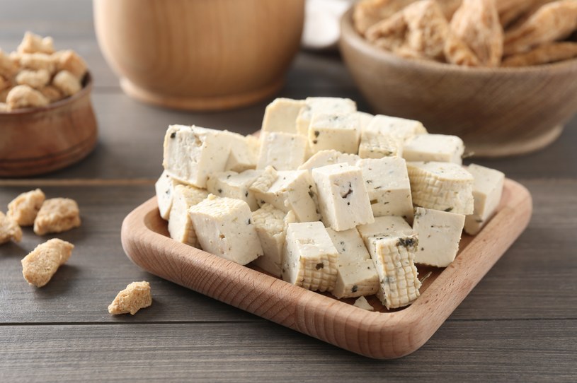 Tofu ma niski indeks glikemiczny i niewiele kalorii. To wdzięczny produkt, którym zachwycano się już wieki temu /123RF/PICSEL