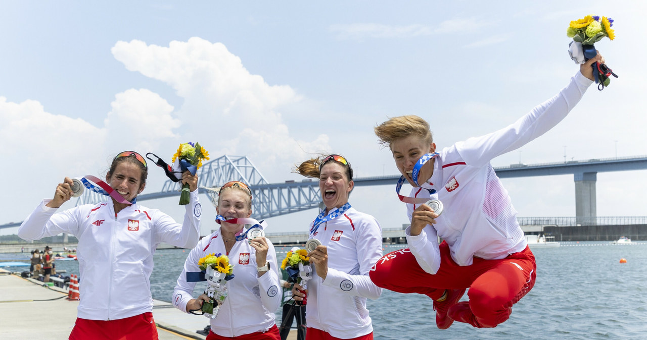 Tokio 2020 - Czwórka podwójna kobiet zdobyła srebro /Iwanczuk/Sport/REPORTER /East News