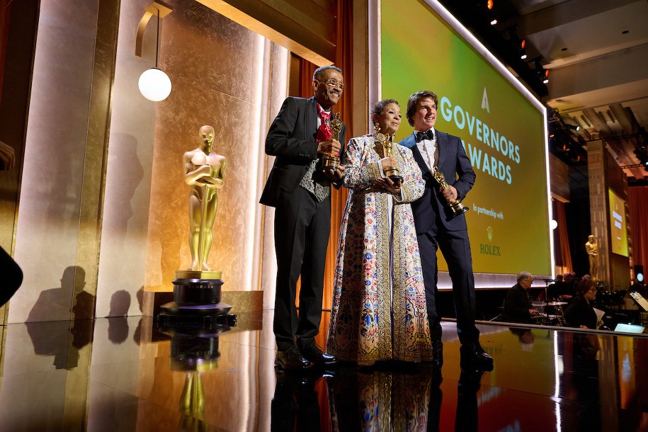 Tom Cruise,  choreografka i aktorka Debbie Allen oraz scenograf Wynn Thomas. /Michael Baker / ©A.M.P.A.S. /Materiały prasowe