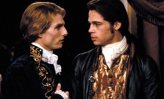 Tom Cruise i Brad Pitt w filmie "Wywiad z wampirem" (1994) /materiały prasowe