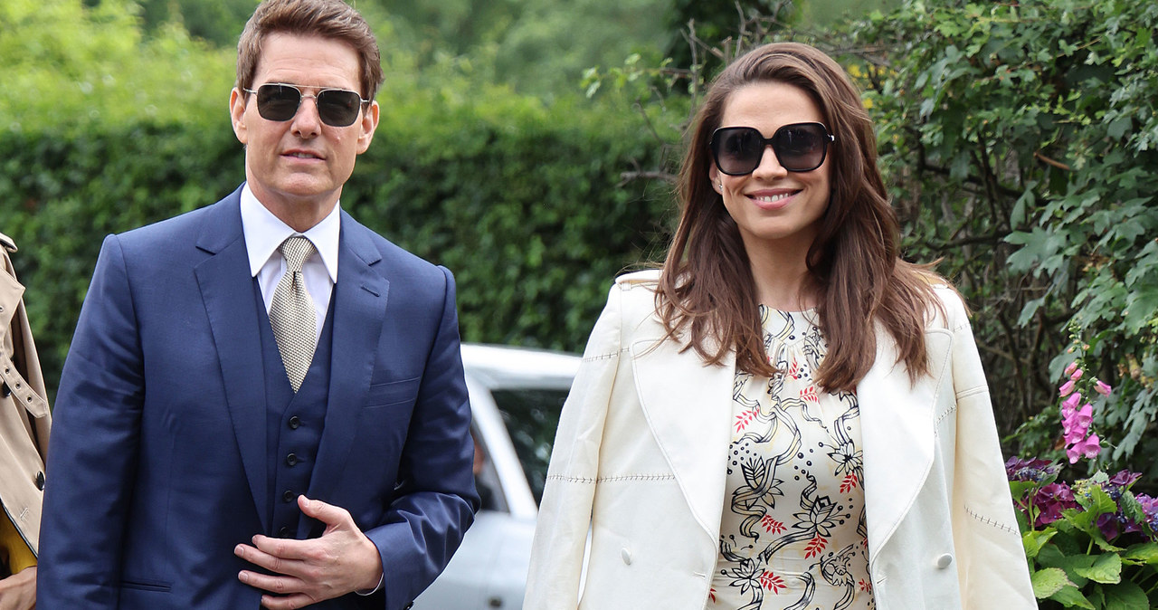 Tom Cruise i Hayley Atwell w czerwcu 2021 /Neil Mockford/GC Images /Getty Images