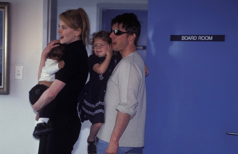 Tom Cruise i Nicole Kidman z dziećmi /Patrick Riviere /Getty Images