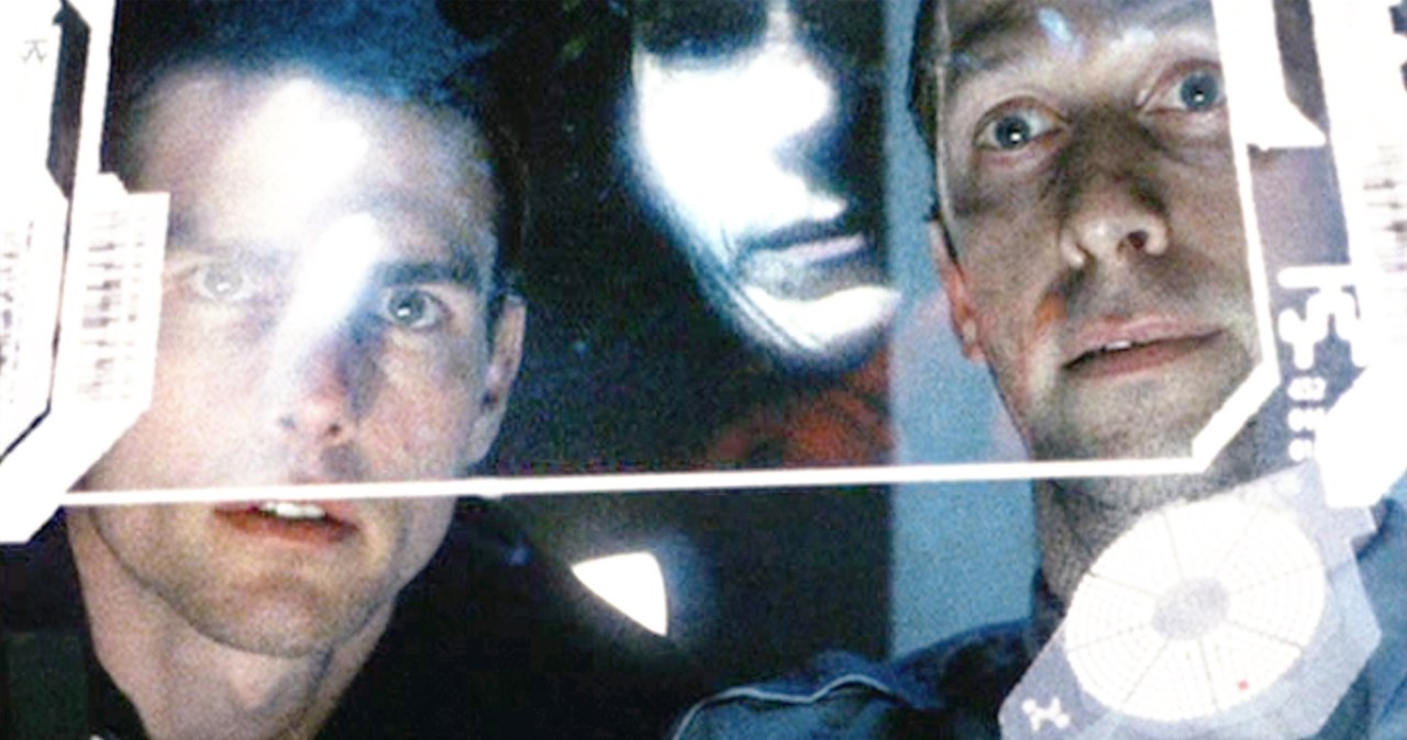 Tom Cruise i Tim Blake Nelson w filmie Stevena Spielberga "Raport mniejszości" /CBS /Getty Images