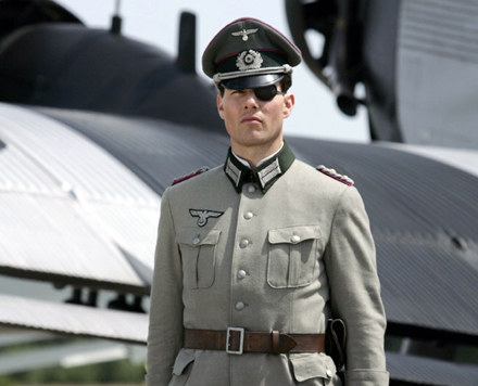 Tom Cruise na planie filmu "Walkiria" /AFP
