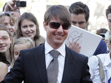 Tom Cruise nie traci dobrego humoru /AFP