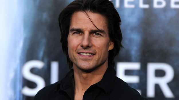 Tom Cruise tłumaczy się fanom, fot. Frazer Harrison /Getty Images/Flash Press Media