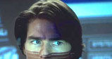 Tom Cruise w filmie "Mission: Impossible 2" /