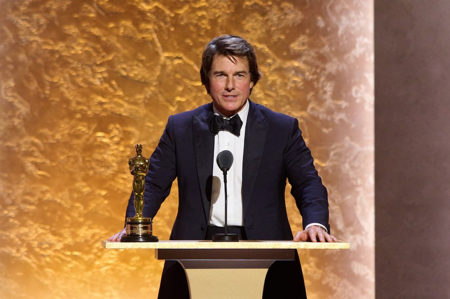 Tom Cruise z Oscarem /Wally Skalij/©A.M.P.A.S. /Materiały prasowe