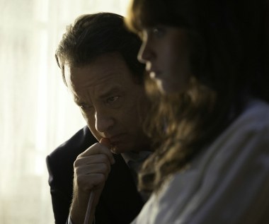 Tom Hanks i Felicity Jones w scenie z filmu "Inferno"