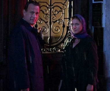 Tom Hanks i Sidse Babett Knudsen w scenie z filmu "Inferno"