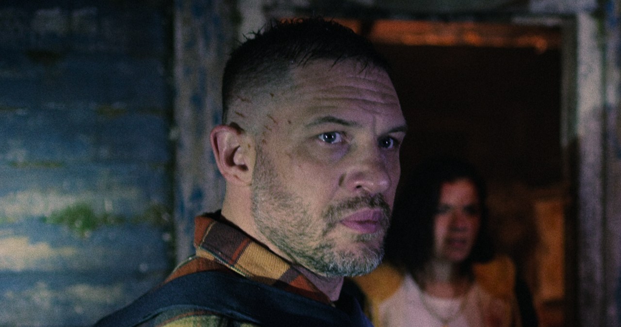 Tom Hardy w filmie "Chaos" /Netflix