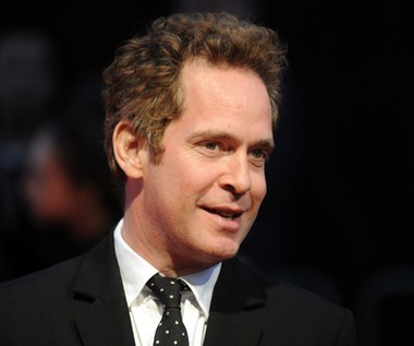 Tom Hollander rosyjskim oligarchą w sztuce twórcy serialu "The Crown"