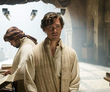 Tom Payne w filmie "Medicus"