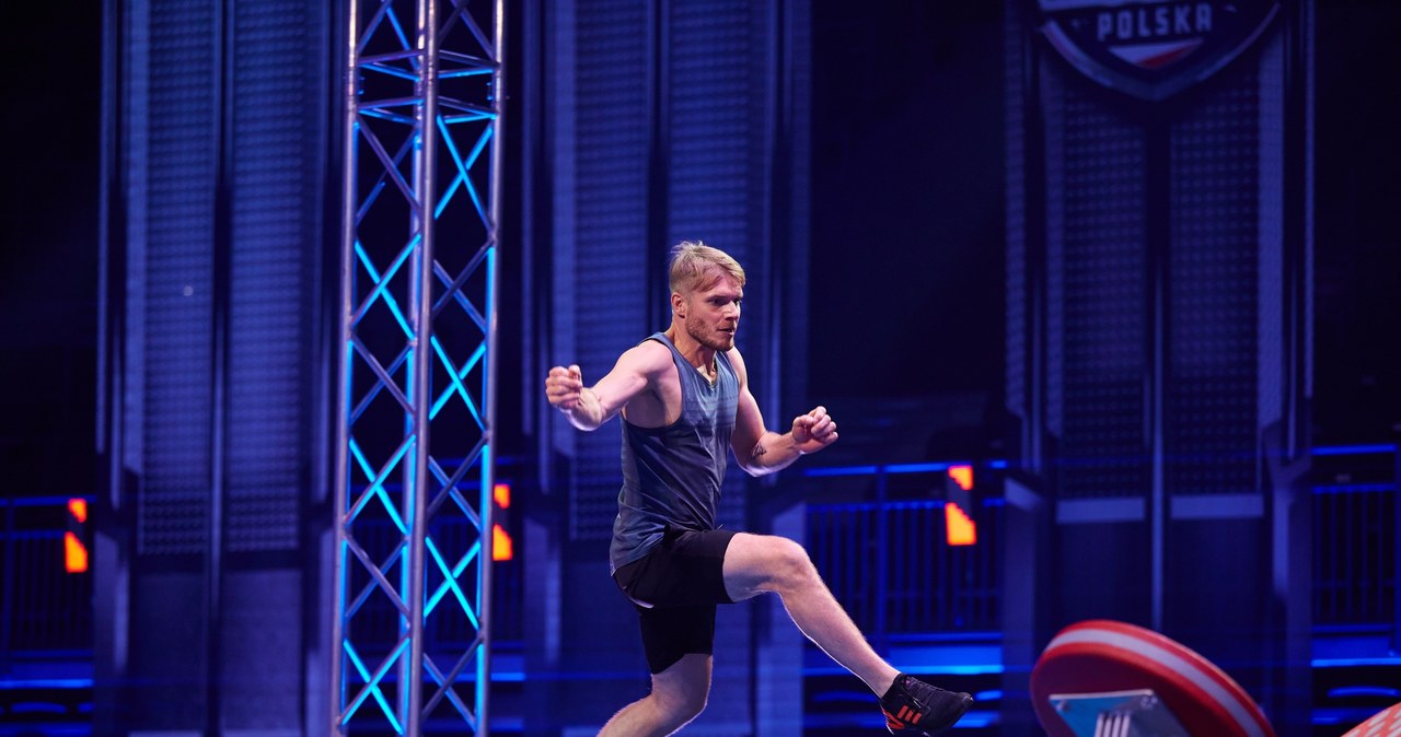 Tomasz Ciachorowski w programie "Ninja Warrior Polska" /Krystian Szczęsny /Polsat