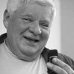 Tomasz Knapik nie żyje. Znany polski lektor miał 77 lat