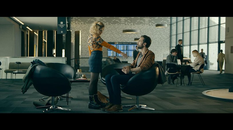 Tomasz Kot i Athena Strates w filmie "Wróg doskonały" /materiały prasowe