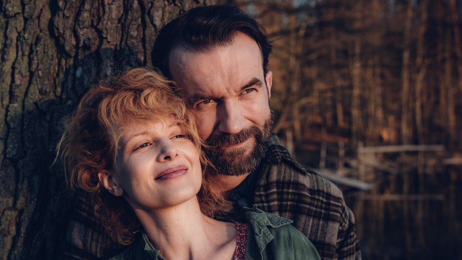 Tomasz Kot i Karolina Gruszka na planie "Wyrwy" /fot. Robert Pałka/Kino Świat /Materiały prasowe