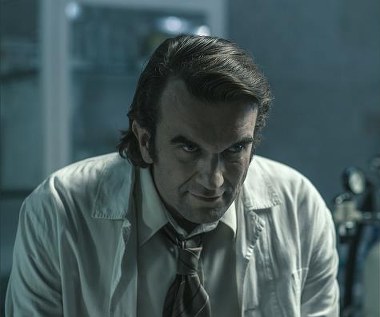 Tomasz Kot w scenie z filmu "Bogowie"