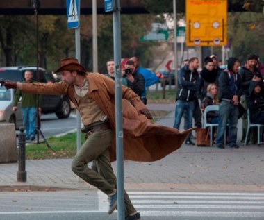 Tomasz Kot w scenie z filmu "Żyć nie umierać"