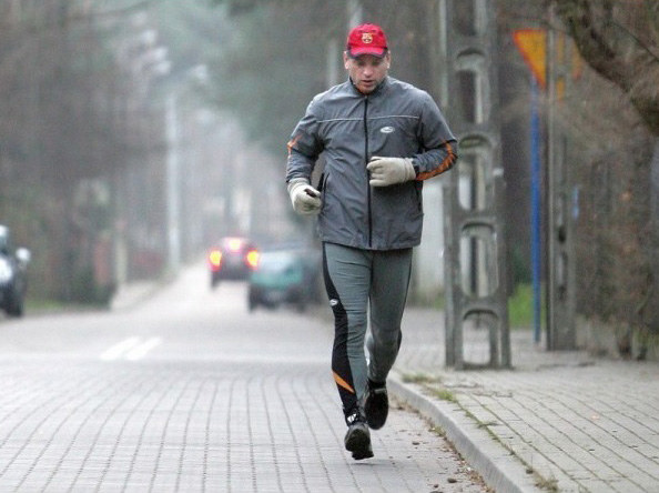 Tomasz Lis biega cztery razy w tygodniu /Piotr Grzybowski /East News