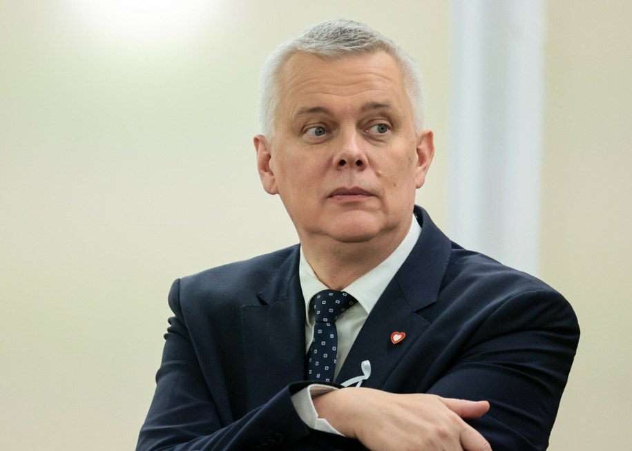 Tomasz Siemoniak poinformował o dodatkach dla funkcjonariuszy SKW i ABW bez nominacji od prezydenta /Anita Walczewska /East News