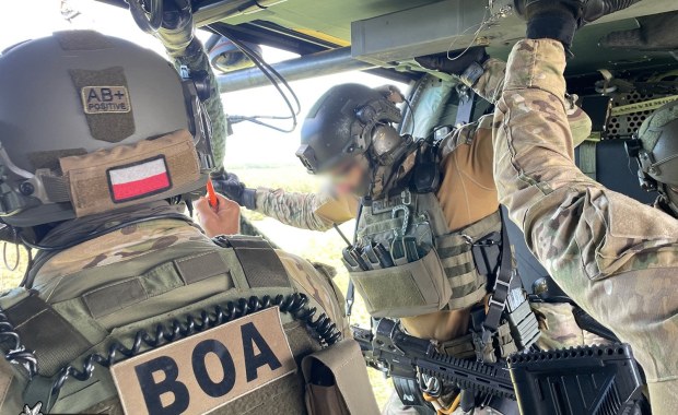 Tona chemikaliów, setki litrów narkotyku i powiązania z kartelem. Akcja CBŚP