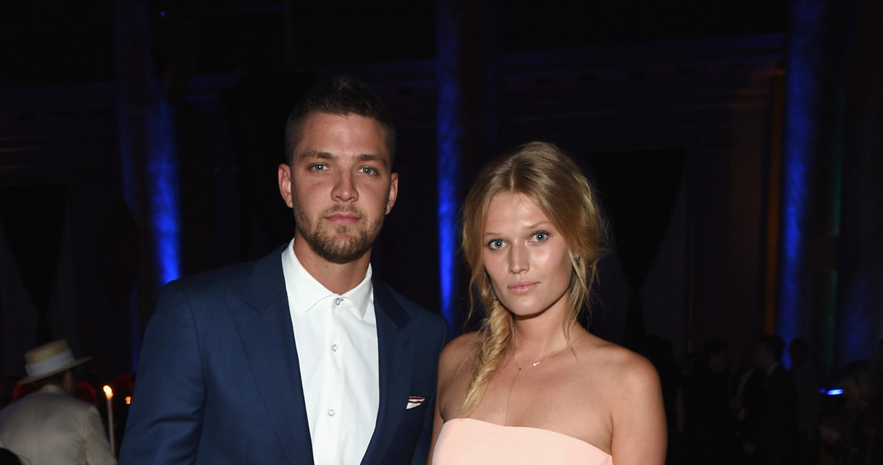 Toni Garrn i Chander Parsons /Bryan Bedder /Getty Images