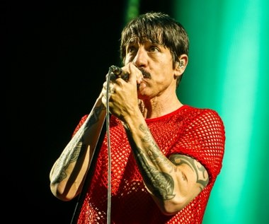 TOP 10 piosenek Red Hot Chili Peppers. To one oddają funk-rockową energię "papryczek"