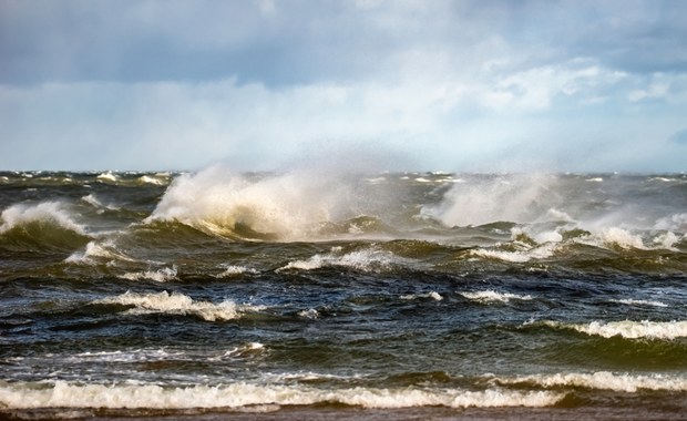 Topiły się trzy osoby. Dwie wyciągnięto na brzeg, jedna została pod wodą