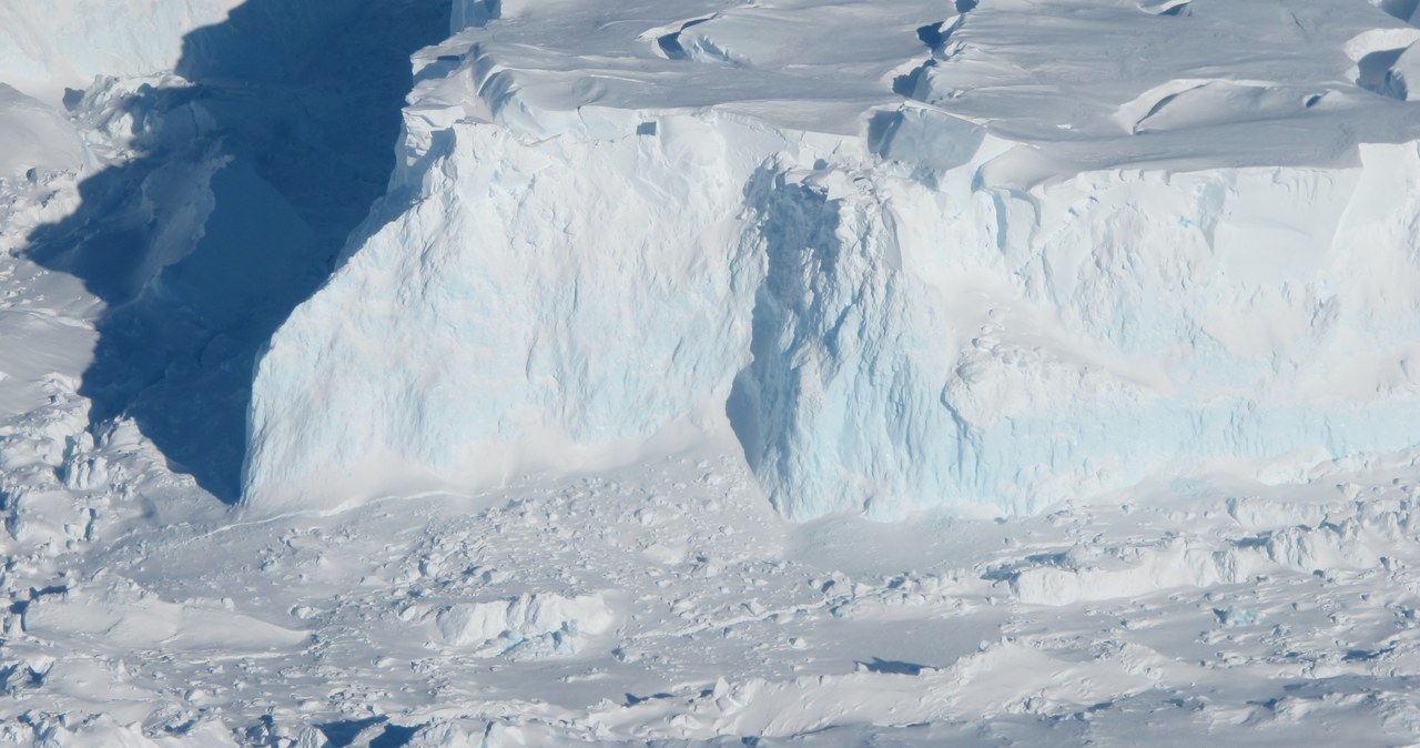Topnienie Antarktydy może w przyszłości wyhamować /NASA