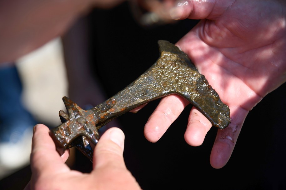 Topór inkrustowany /Jakub Kaczmarczyk /PAP