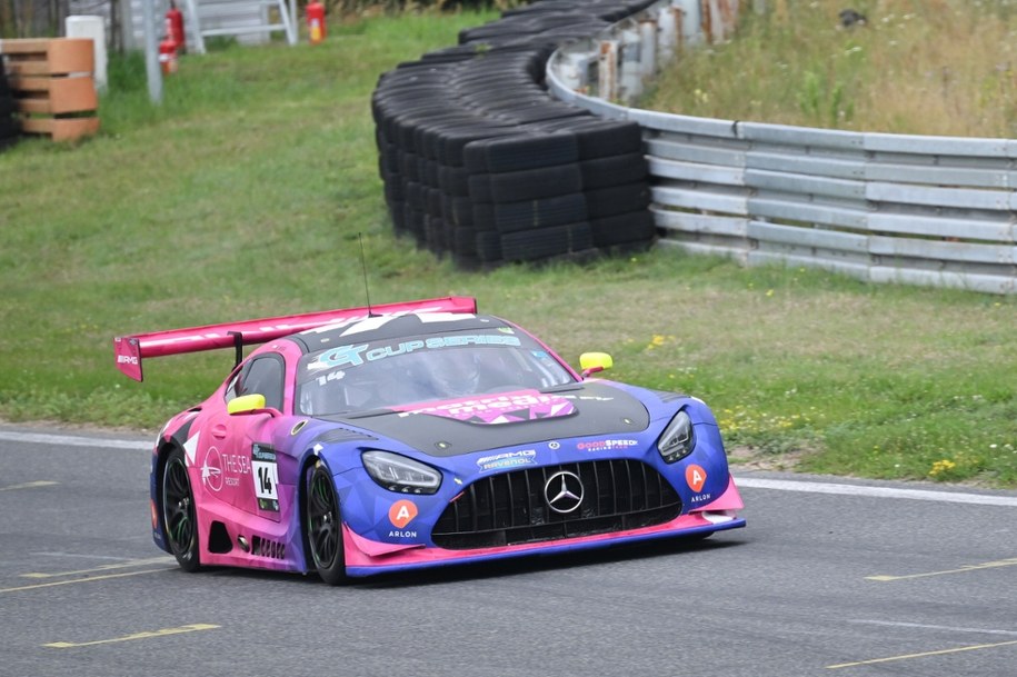 Tor Poznań zamknięty z powodu nadmiernego poziomu hałasu /Jakub Kaczmarczyk /PAP