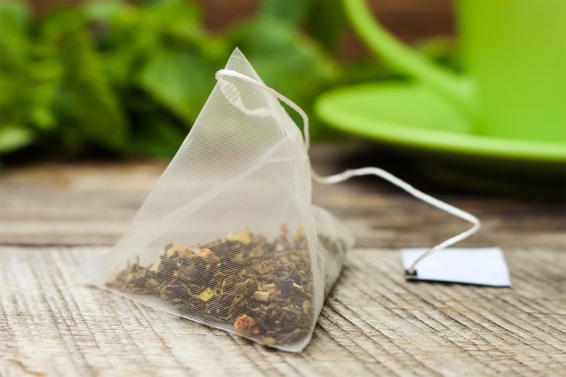 Torebki od herbaty powinny być wykonywane z tworzyw biodegradowalnych /123RF/PICSEL