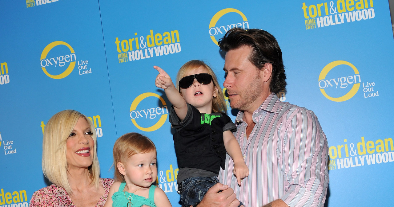 Tori Spelling i Dean McDermott z dziećmi /Michael Buckner  /Getty Images