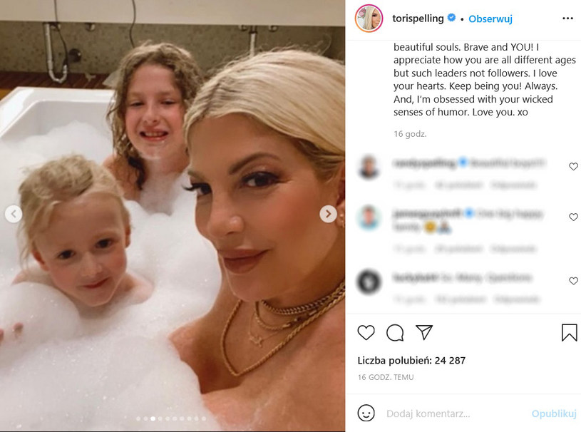 Tori Spelling kąpie się z synami /https://www.instagram.com/torispelling /Instagram